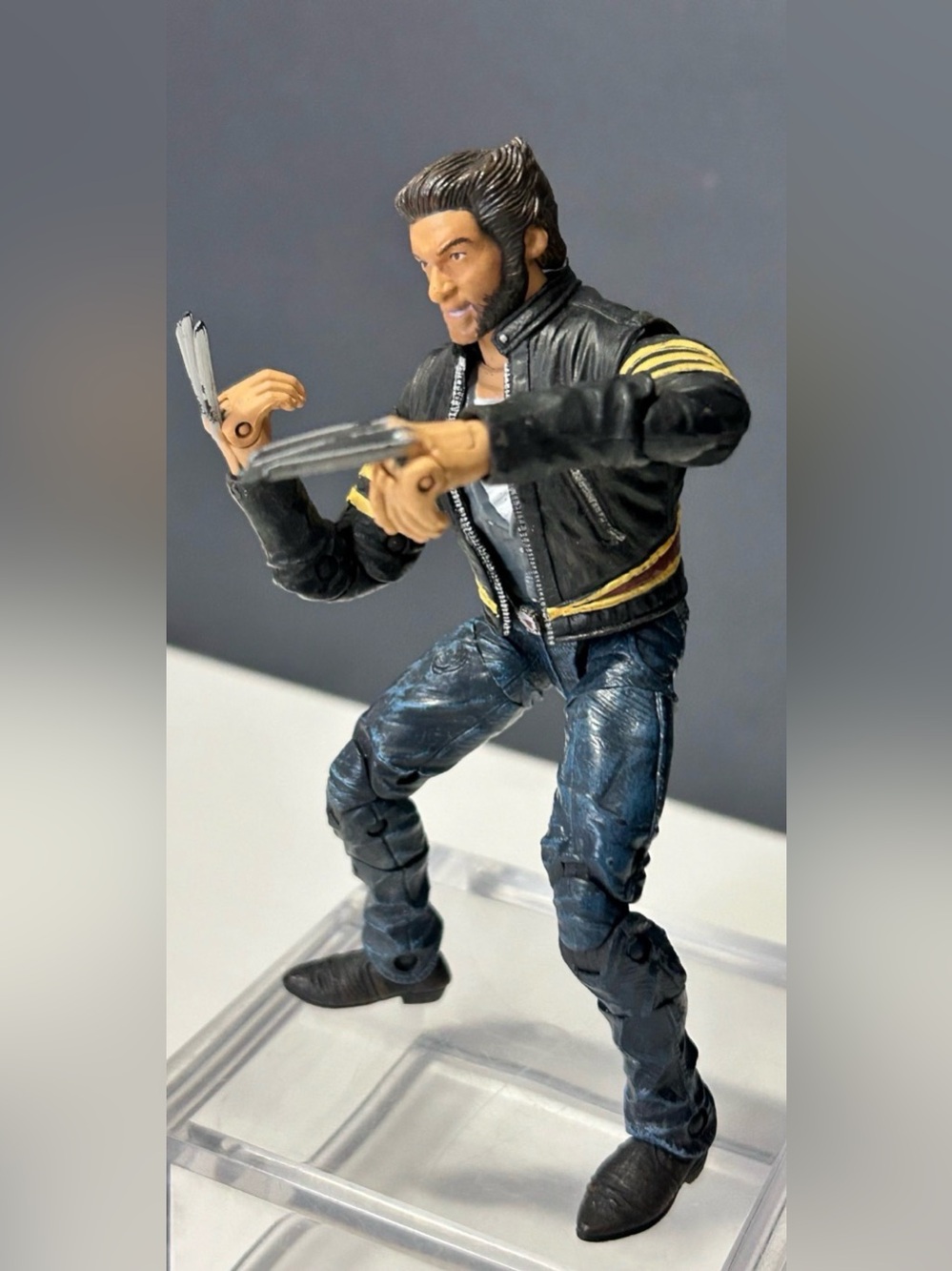 Vintage 2003 Toy Biz X2 X-Men United Battle Attack Logan Wolverine Figure